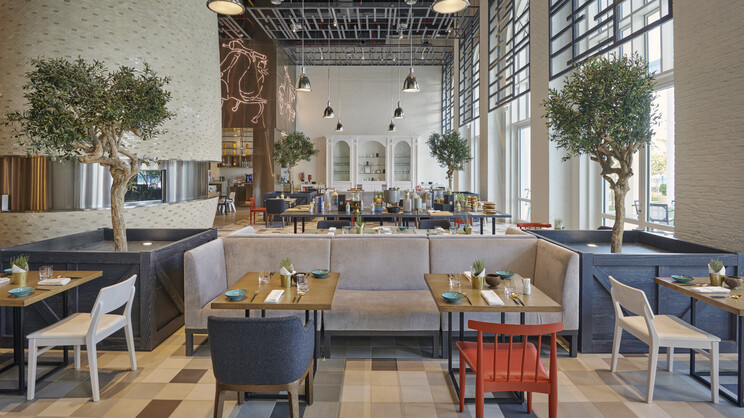 Hilton Salwa Beach Resort & Villas